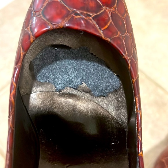 Red snakeskin Jessica Simpson Pumps - Picture 6 of 6